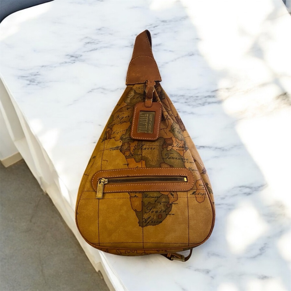 Alviero Martini Geo Classic one-shoulder leather backpack